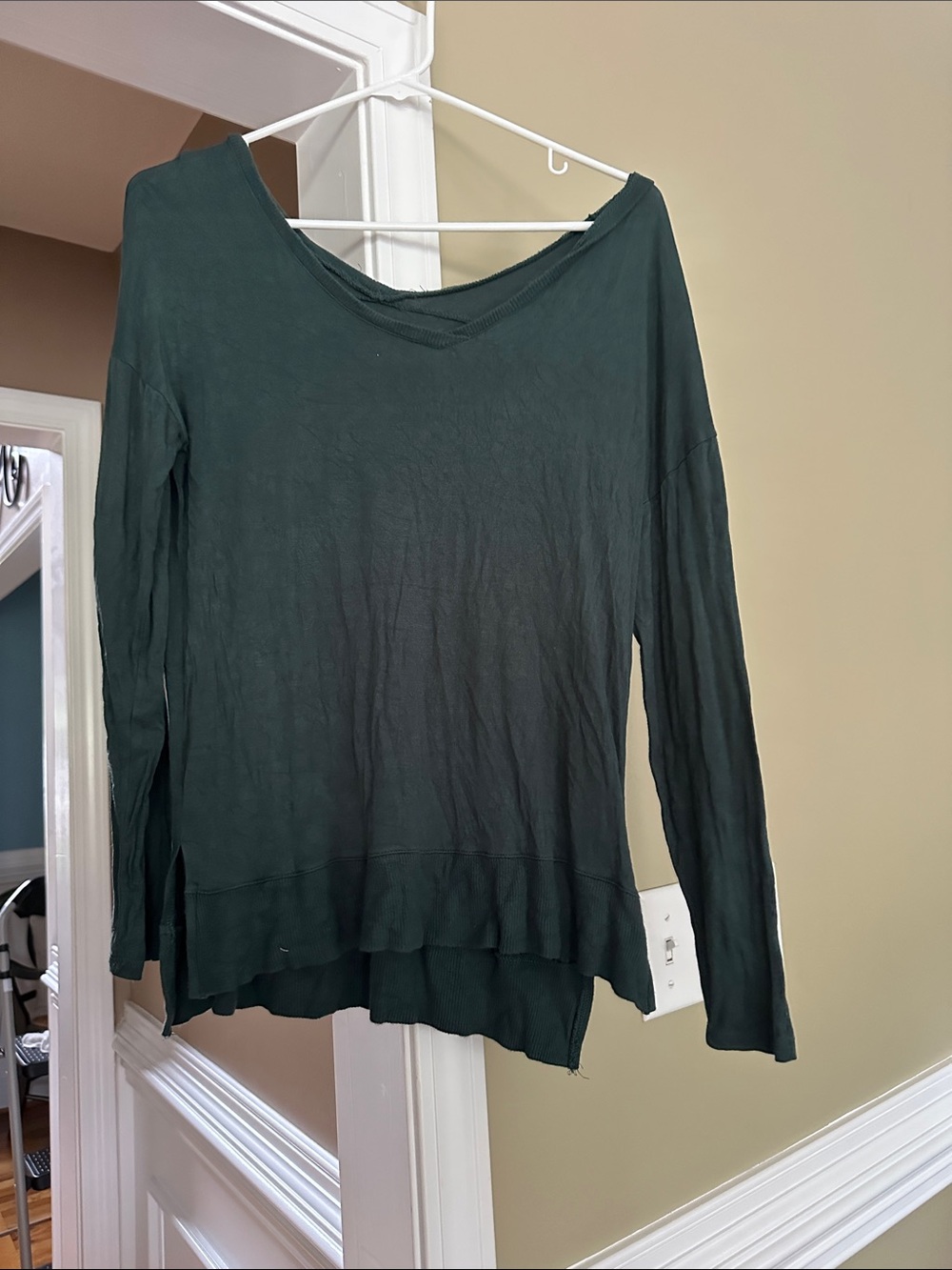 Women's Dark Green Long Sleeve V-Neck Top